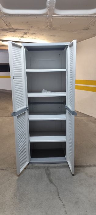 Armário de resina exterior keter