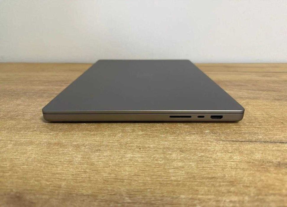 MacBook Pro 16 2021 M1 Max 64gb/2Tb 32C