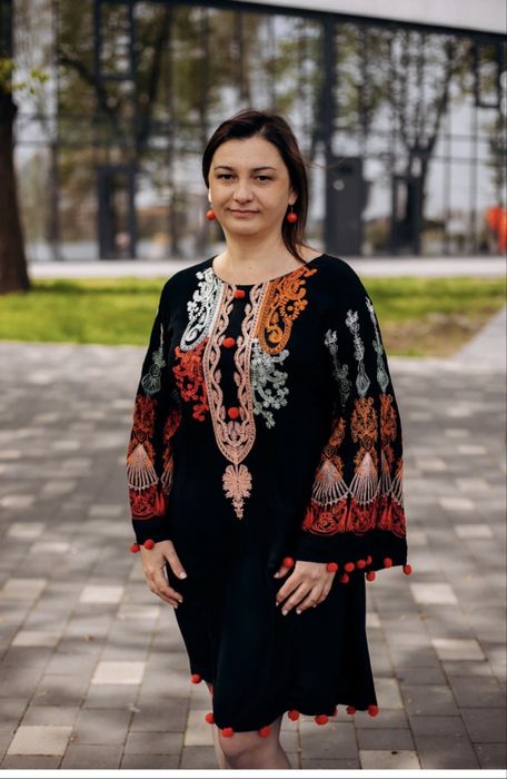 Плаття вишите чорне