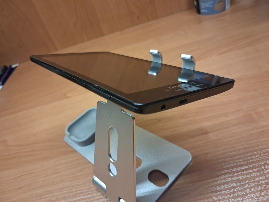 tablet lenovo  z wgrana nawigacją igo nowe mapy