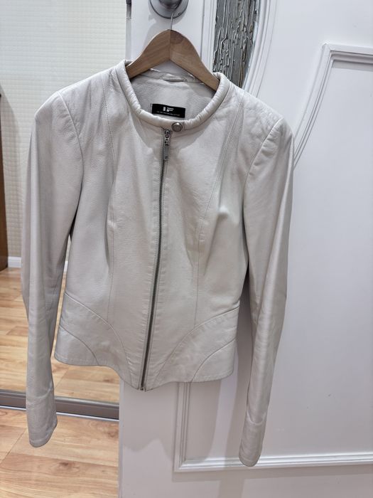 Шкіряна куртка молочна XS