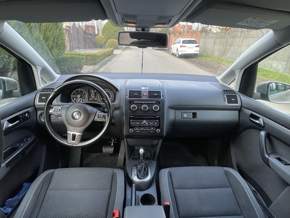 Фольксваген Тоуран 2014 р. 2.0 АВТОМАТ