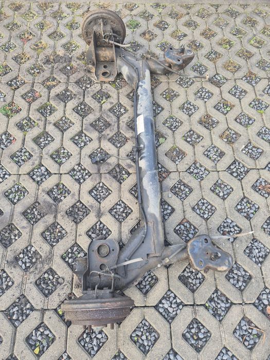 Belka tylna ośka ford fiesta mk6