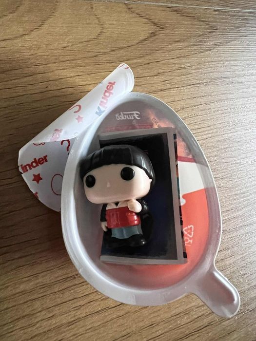 Figurka Kinder Joy Stranger Things