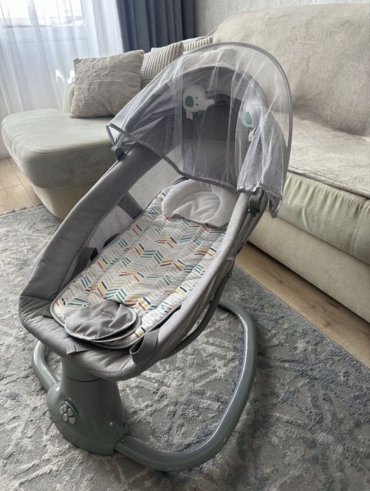 Продам укачивающий центр Mastela