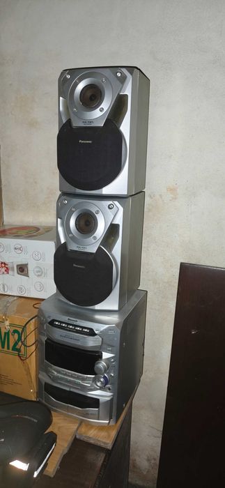 Aparelhagem de Som Panasonic 5 CDs + Duplo Leitor Cassetes – Excelente Estado!