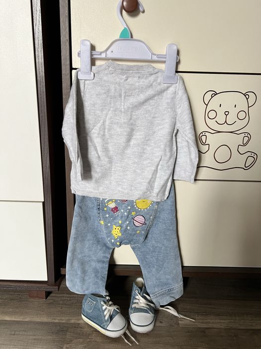 BENETTON spodnie jeansowe chłopięce 6/9 msc. rozm. 74