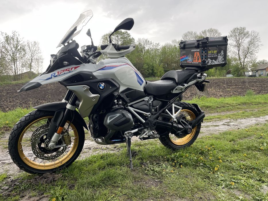 BMW GS 1250…………….