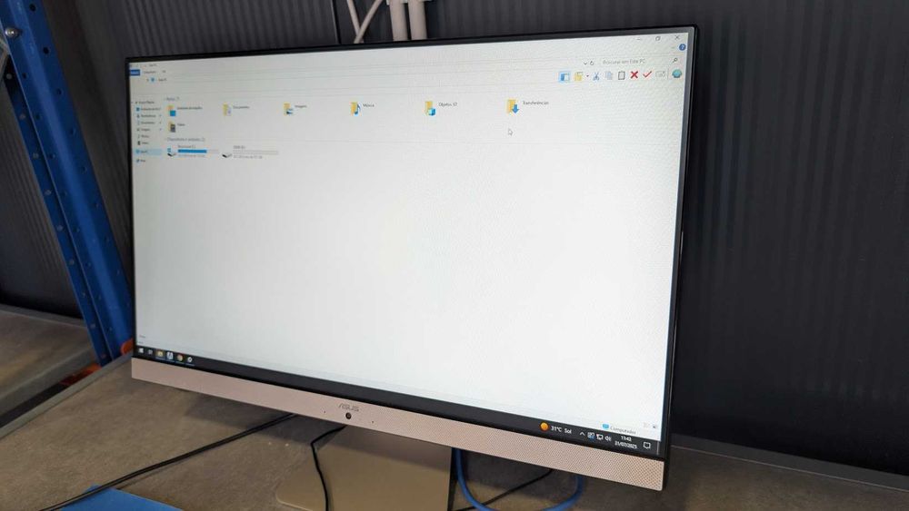 All in One - ASUS Vivo AIO 24 V241