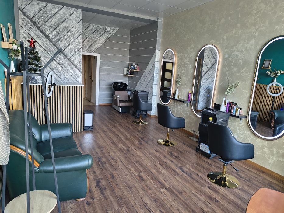 Wynajmę stanowisko w salonie kosmetyczno-fryzjerskim