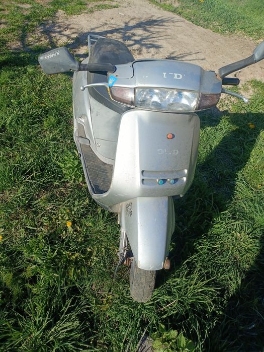 Продам Хонда леад 90кубів.