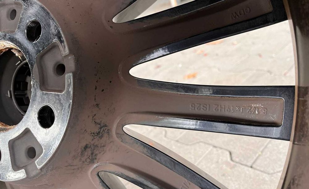 Felgi,Koła oryginalne BMW 7 G11 G12 19" 8,5+9,5 opony, czujniki