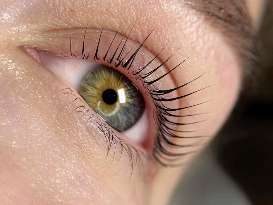 Індивідуальні курси  манікюру,педикюру,нарощення та ламінування вій