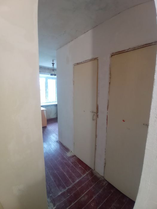 Продам трикімнатну квартиру, м.Біла Церква .Під власний ремонт.