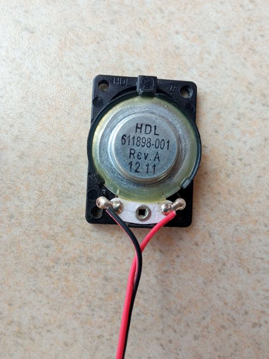 Маленький динамік speaker 4OHM 2 Watt від ПК HP 611898-001