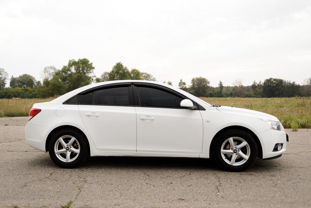 Chevrolet Cruze  2012