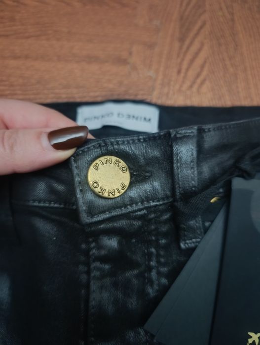Calças ganga pretas boca de sino Pinko tamanho 34