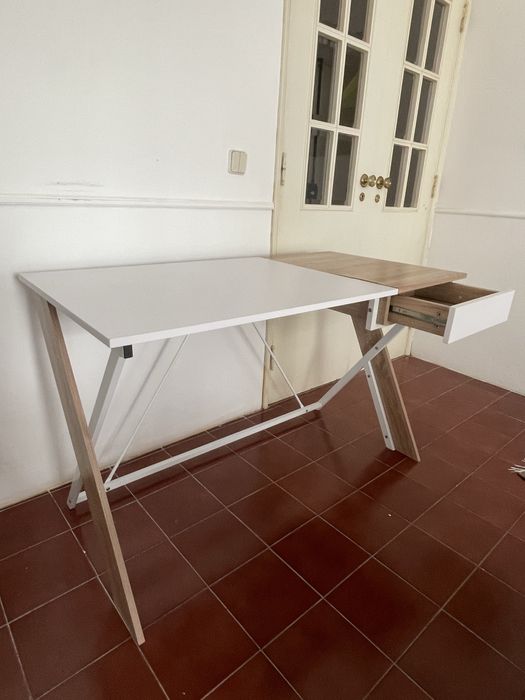 Secretaria Branca e Bege