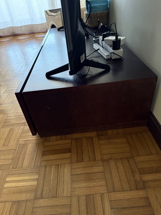 Móvel de televisão — 30 €