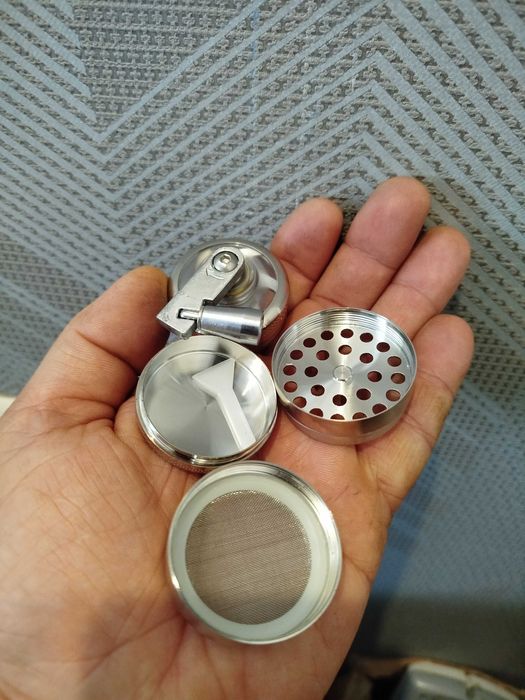 Млинок механічний для помолу горіха, імбиру.