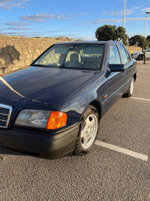 Mercedes C220D (W202) de 1994 - Bom estado geral
