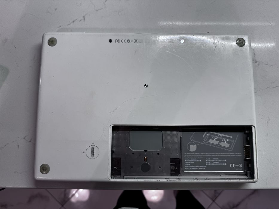 Запчастини чи для користування (роутер,клавіатура,шлейф,макбук,годин.)