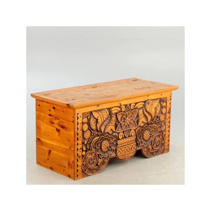 Skrzynia drewniana w stylu alpejskim | alpejska 2 poł. XX wieku