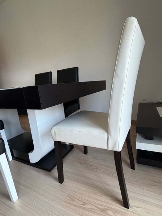 Conjunto de mesa (extensível) e cadeiras de jantar