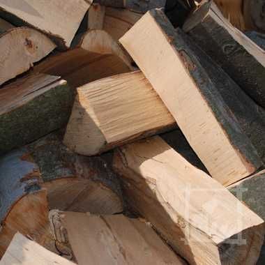 Drewno kominkowe - układane - dostawa
