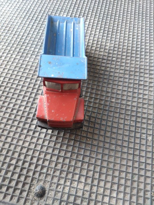 Іграшкова машинка КРАЗ