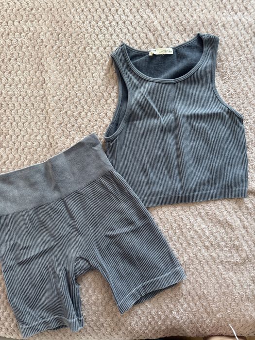 Pull&Bear Спортивний костюм топ та шорти