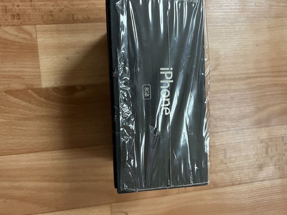 Apple Iphone 2g 8 gb повний оригінальний заводський комплект