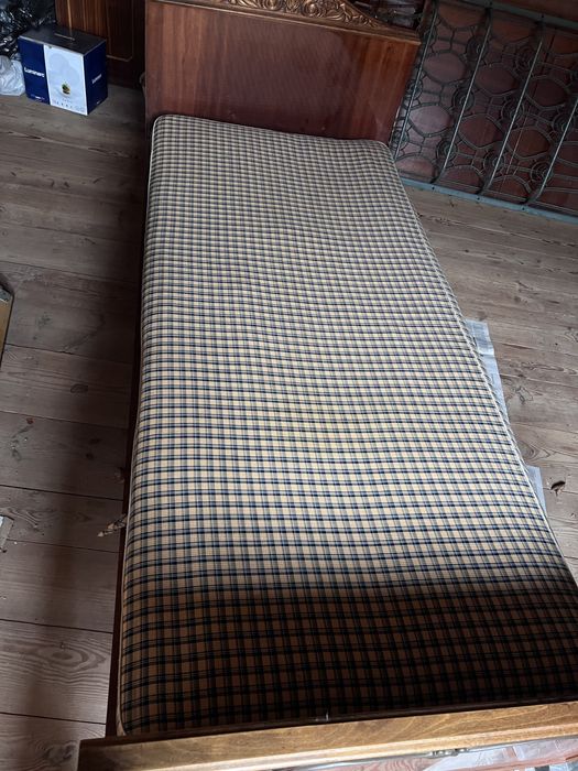 Ліжко з матрацом