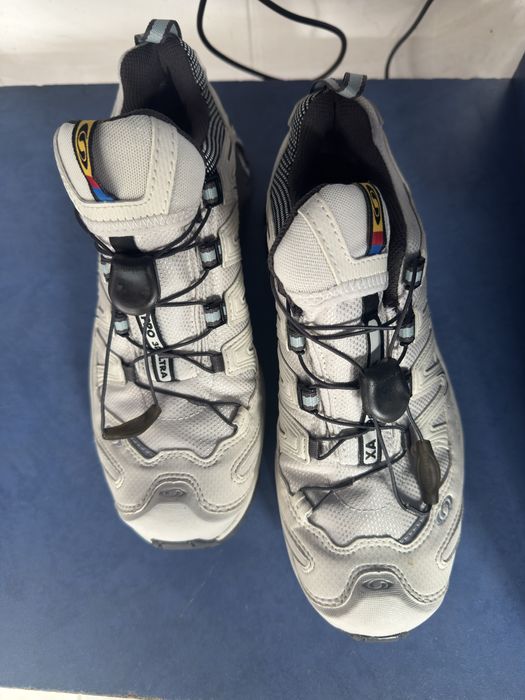 Кросівки жіночі salomon 38,5