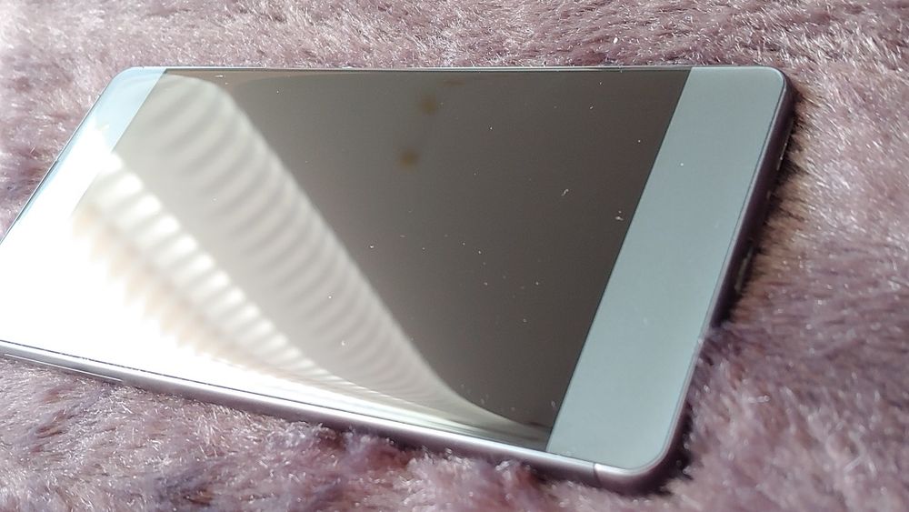 Sony XPERIA XA ekran w bdb stanie