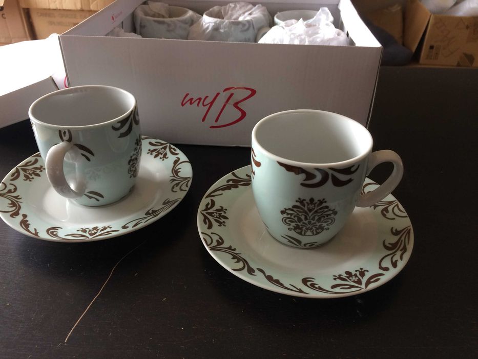 Serviço de chá / café 6 chávenas com pires