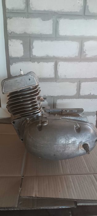 Двигун Мінск ММВЗ 105  6 В