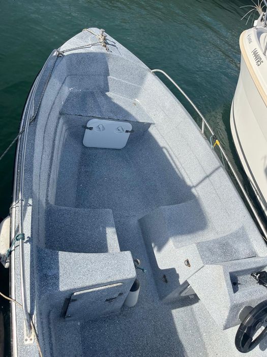 Fibramar 435 Yamaha 40HP 2T – Barco de pesca e lazer pronto a navegar