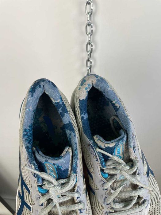 Жіночі спортивні кросівки asics gt-1000 8