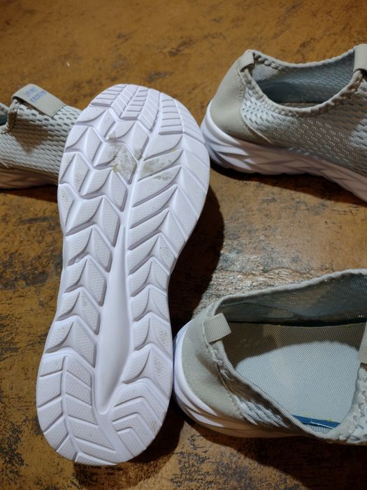 Buty adidasy  siatkowane leciutkie, przewiewne