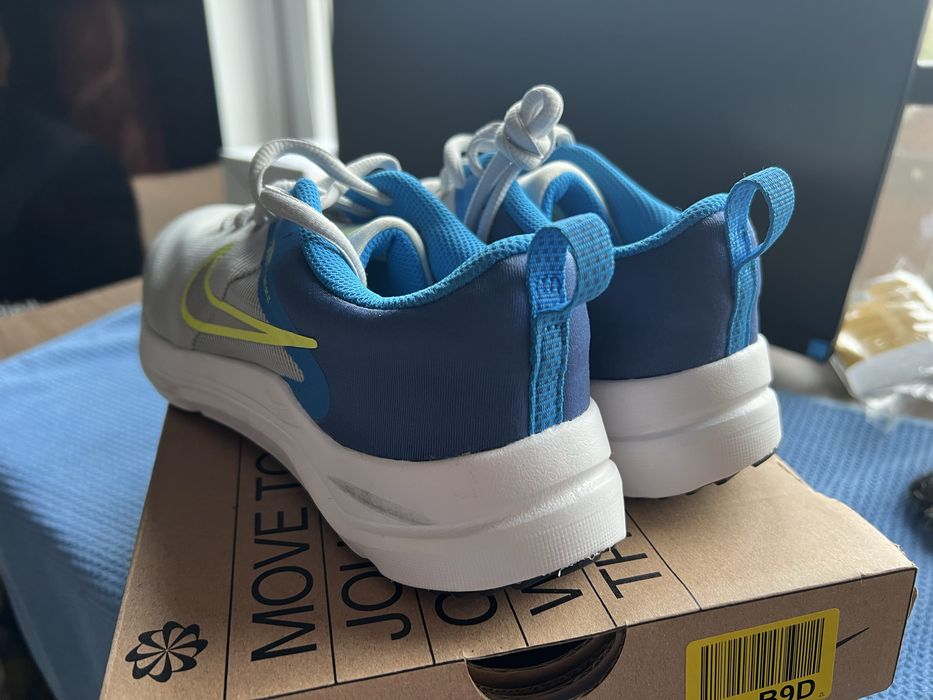 Buty dziecięce do biegania Nike Downshifter 12 (GS)