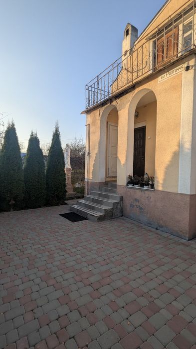 Львів  Будинок Львів  вул. Розточчя