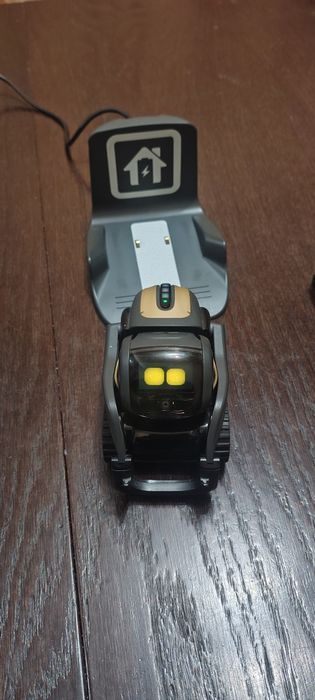 Робот Anki Vector