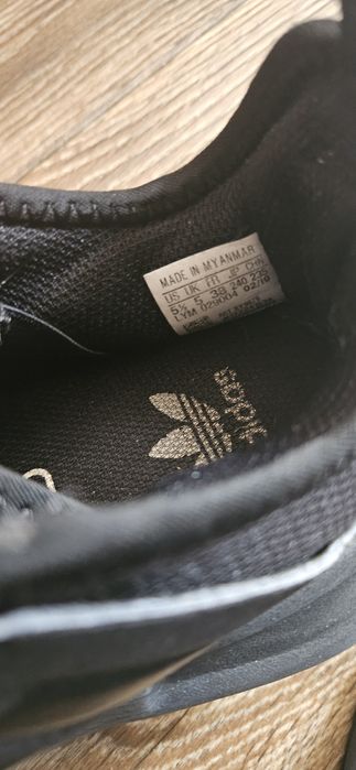Кроссовки Adidas