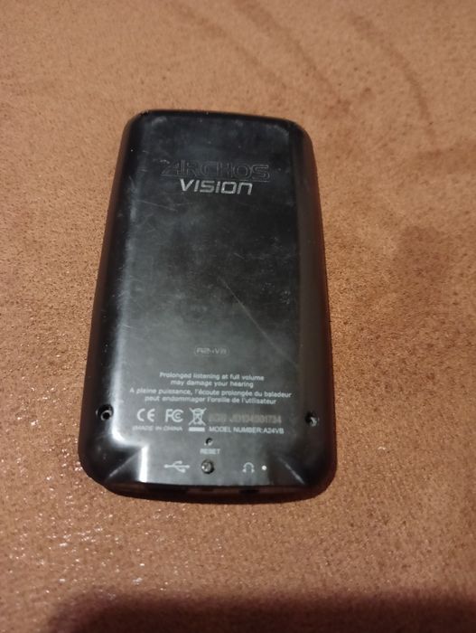 Мп 3 плеер 8 gb. Под востановление.