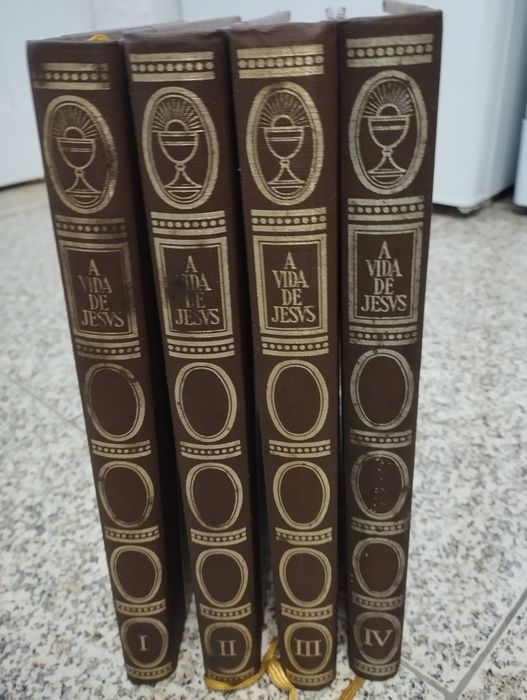 Conjunto de livros ilustrados sobre a vida de Jesus