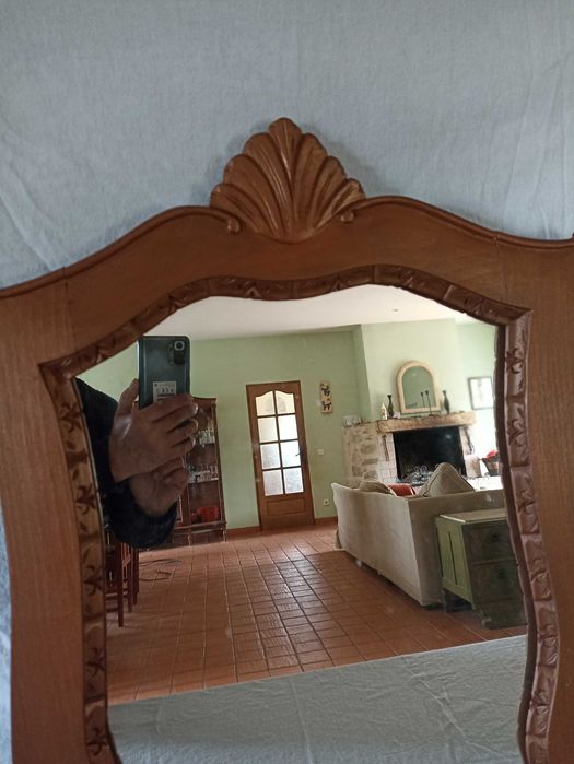 Espelho de parede em madeira