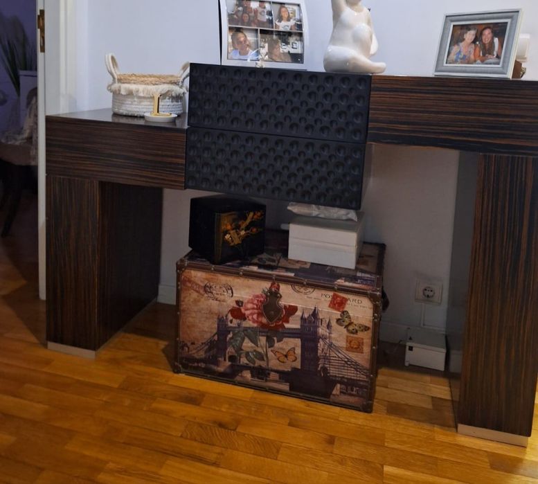 Móvel / consola de entrada