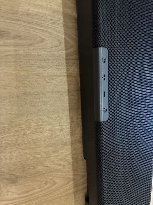 Soundbar com Subwoofer – Dolby Atmos & DTS:X | Excelente Estado