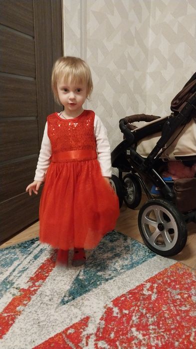 Сукня на маленьку красуню